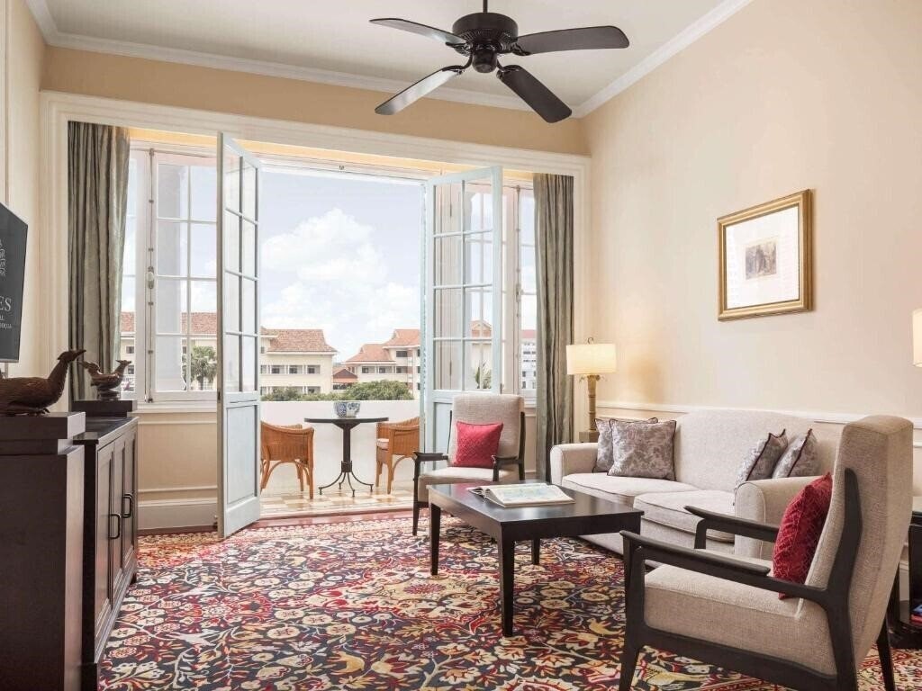 Raffles Phnom Penh 5* суреті