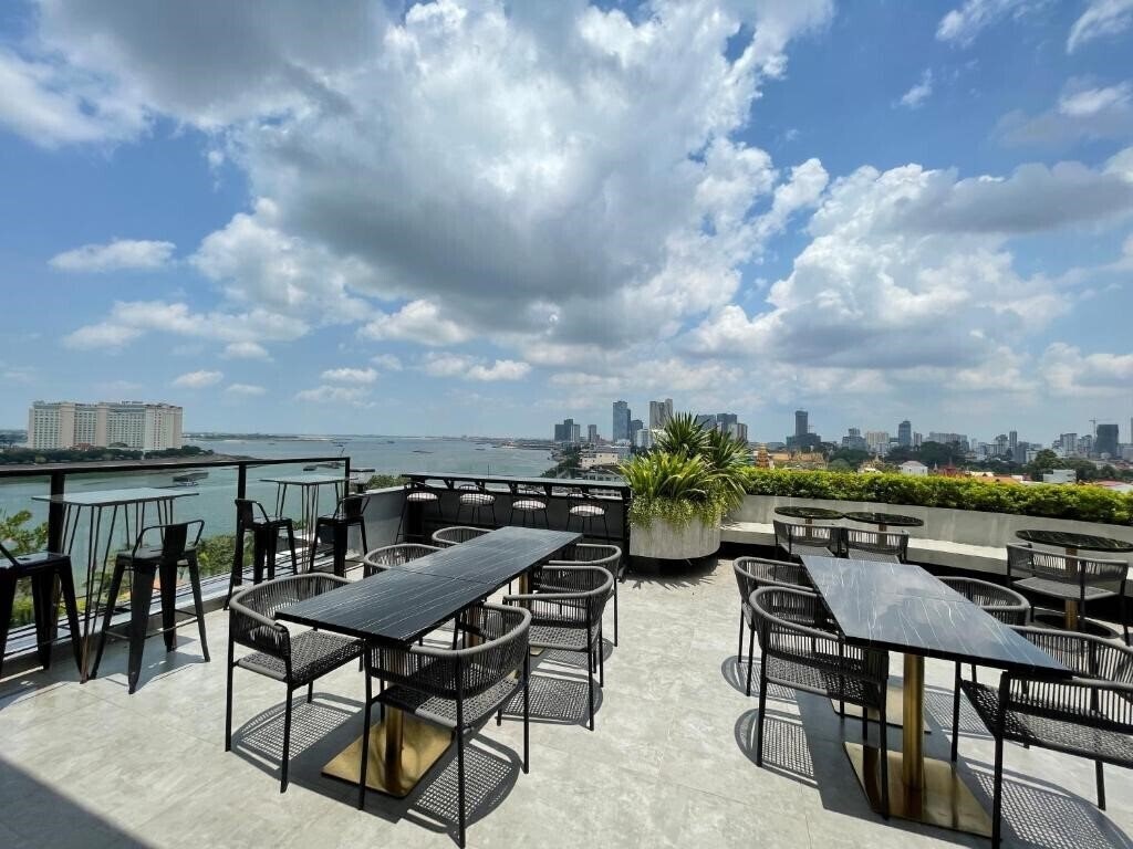 Картинка Harmony Phnom Penh 4*