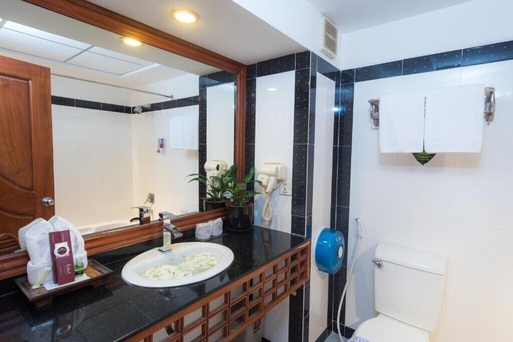 Фотография City River Siem Reap 4*