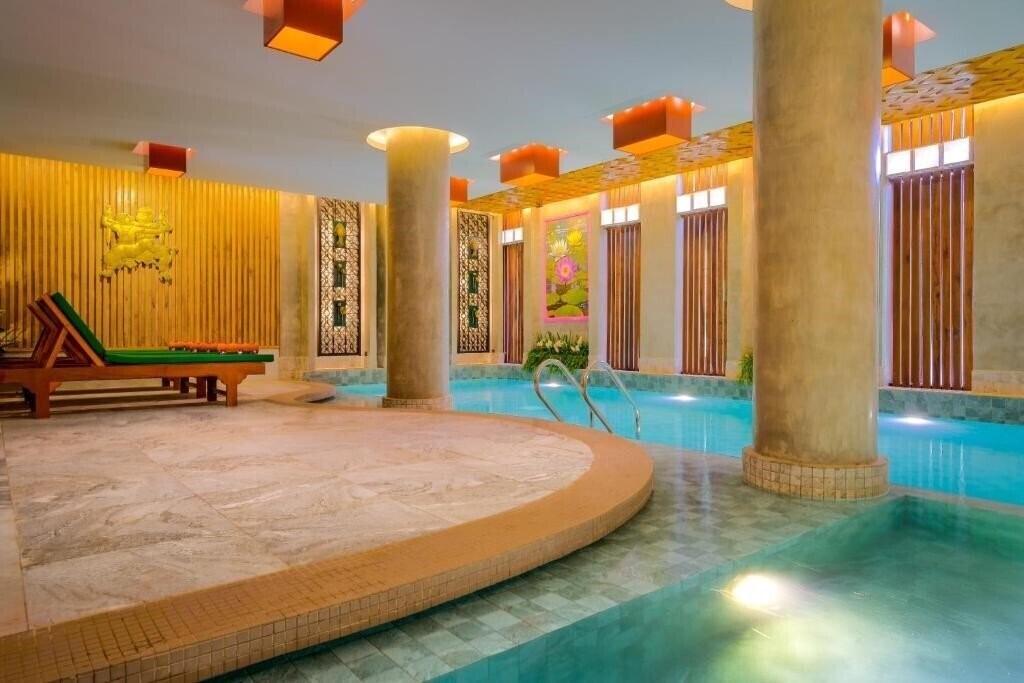 Ta Prom Hotel Spa 4* фотосуреті