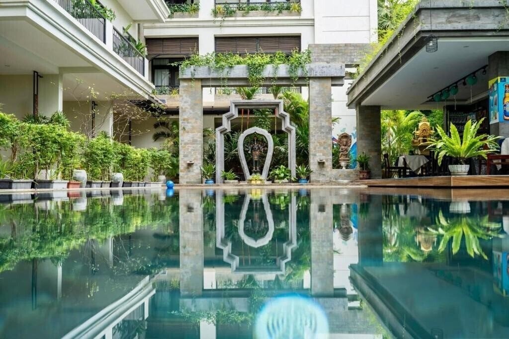 Отель Bayon Modern Residence 4*