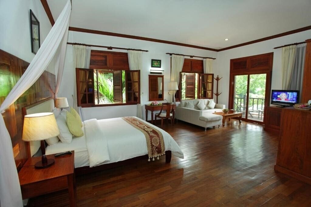 Фото Grand Sokhalay Hotel 5*