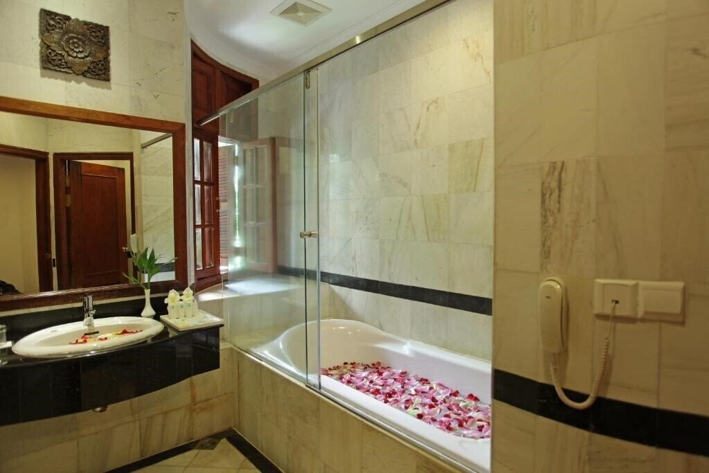 Grand Sokhalay Hotel 5* фотосуреті