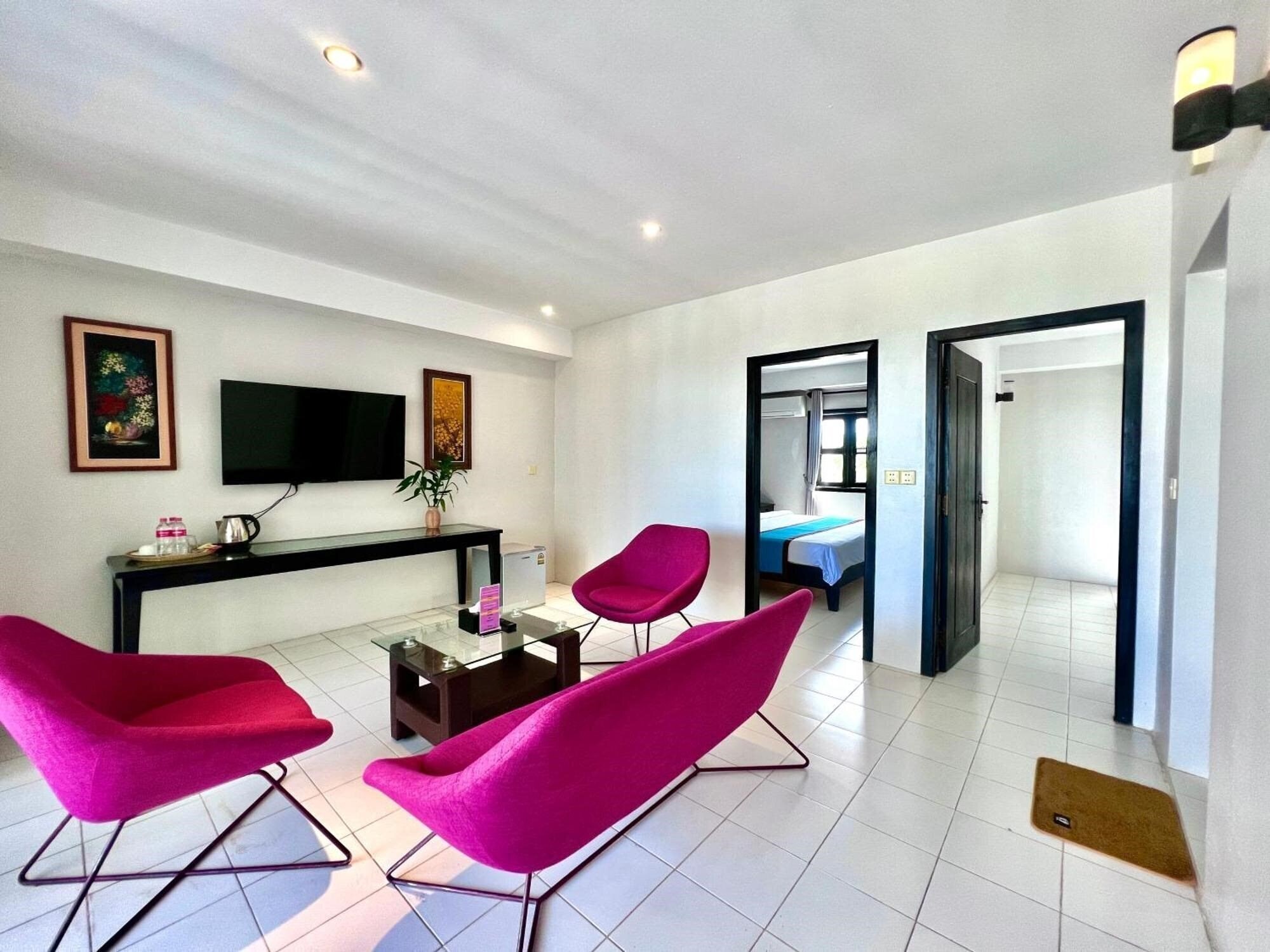 Mary Beach Hotel 4* суреті