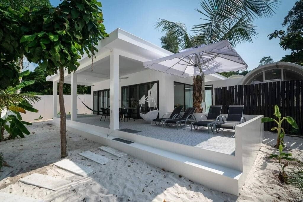 Картинка Moonlight Resort (Koh Rong Sanloem) 3*