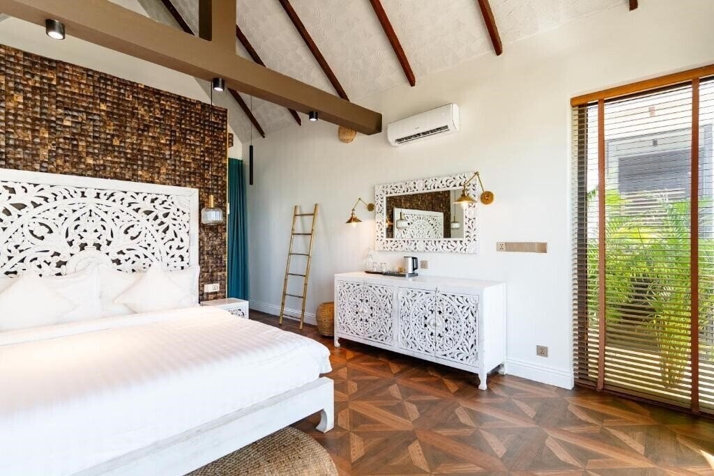 Фото Golden Beach Resort Koh Rong 4*