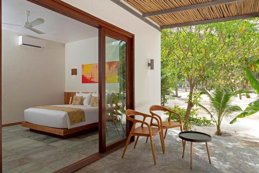 Фото Island Center Point 4*