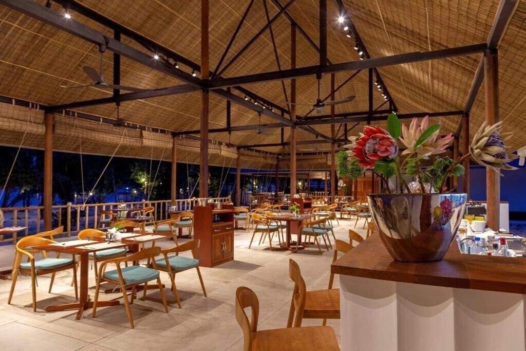 Изображение Island Center Point 4*