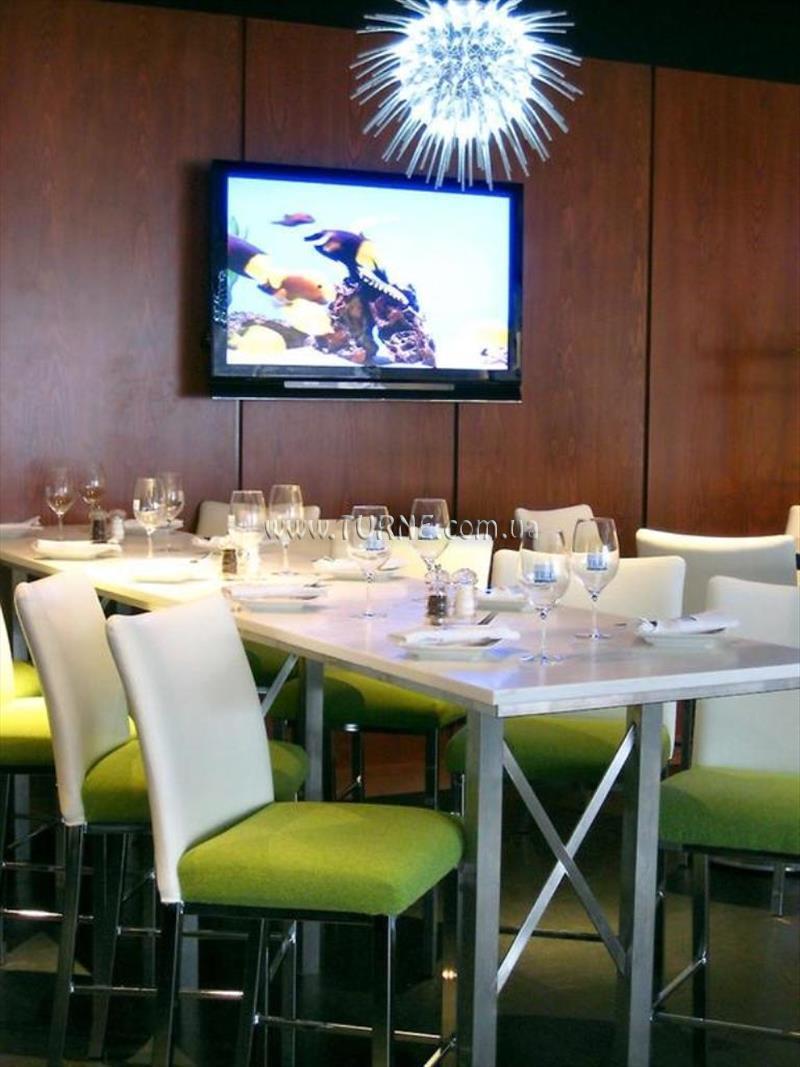 Фото Novotel North York 3*