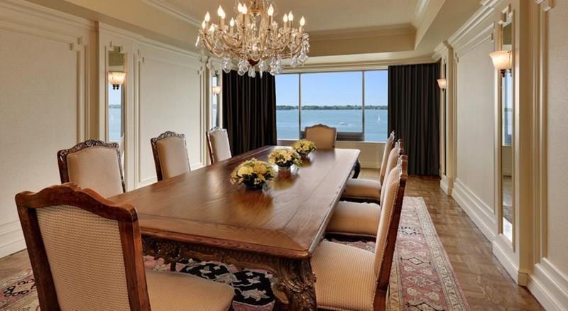 Фотография The Westin Harbour Castle 4*