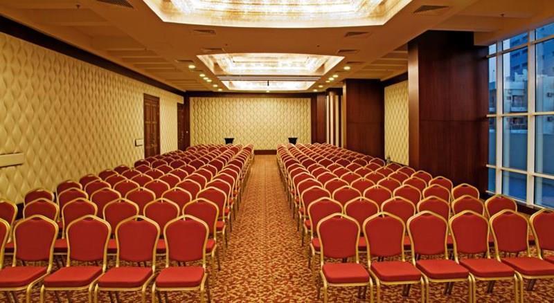 Swiss Belhotel Doha 4* суреті