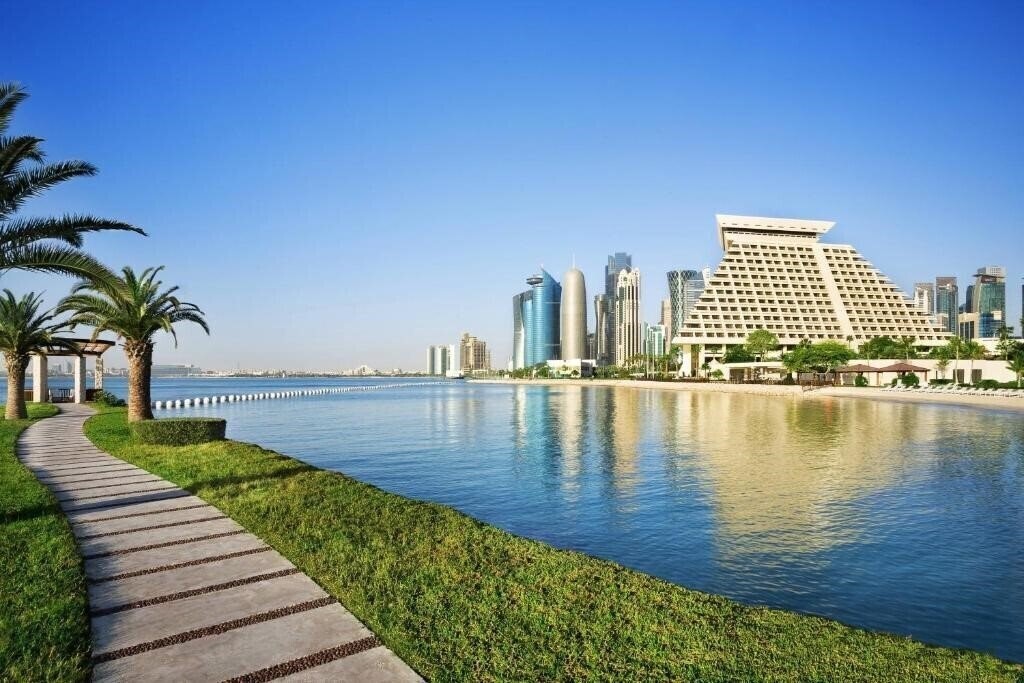 Sheraton Grand Doha Resort & Convention Hotel 5* қонақ үйі