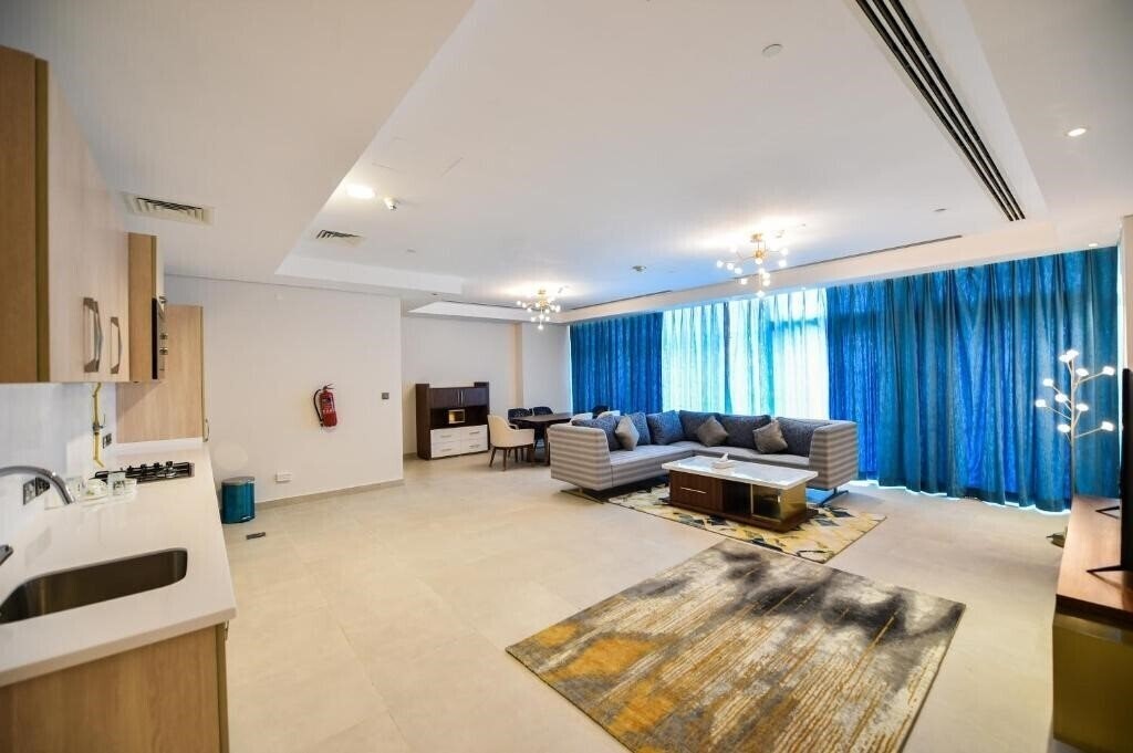 Отель Waterfront Hotel Apartments 5*