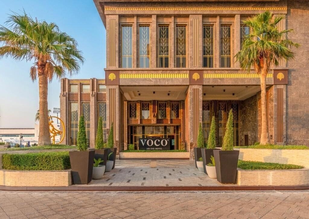 Отель Voco Doha West Bay Suites, An Ihg Hotel 5*