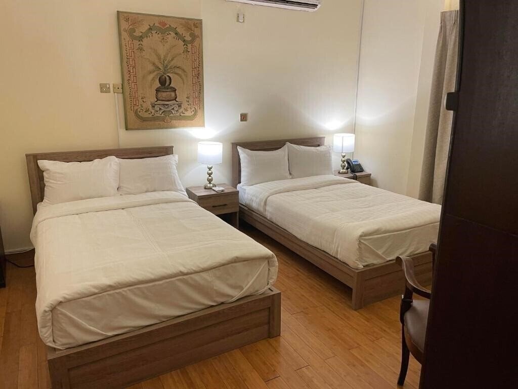 Al Khariss Hotel 2* суреті