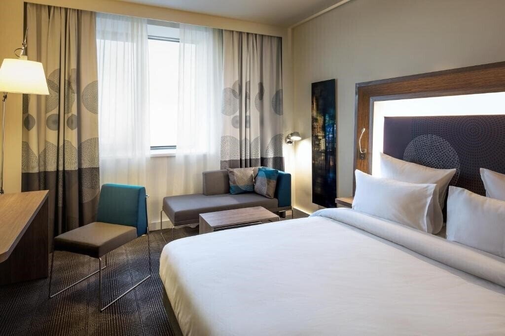 Фото Novotel Almaty City Center 4*