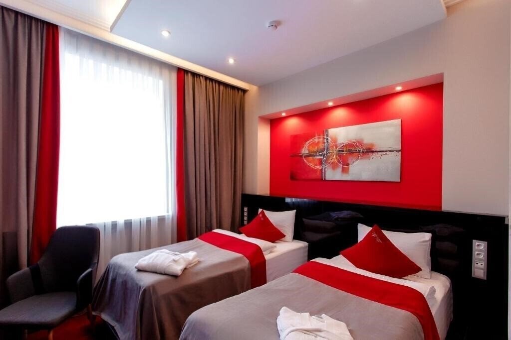 Фотография Mildom Premium Hotel 3*