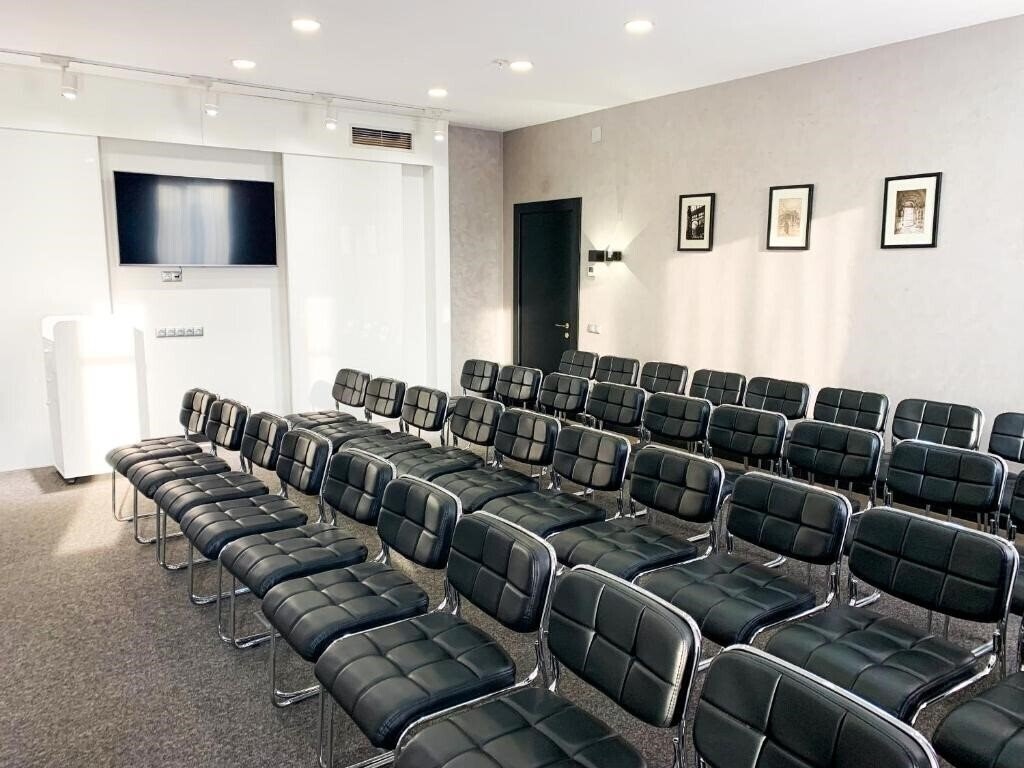 Reikartz Sky Almaty 4* суреті