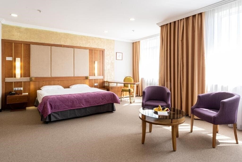 Reikartz Sky Almaty 4* суреті
