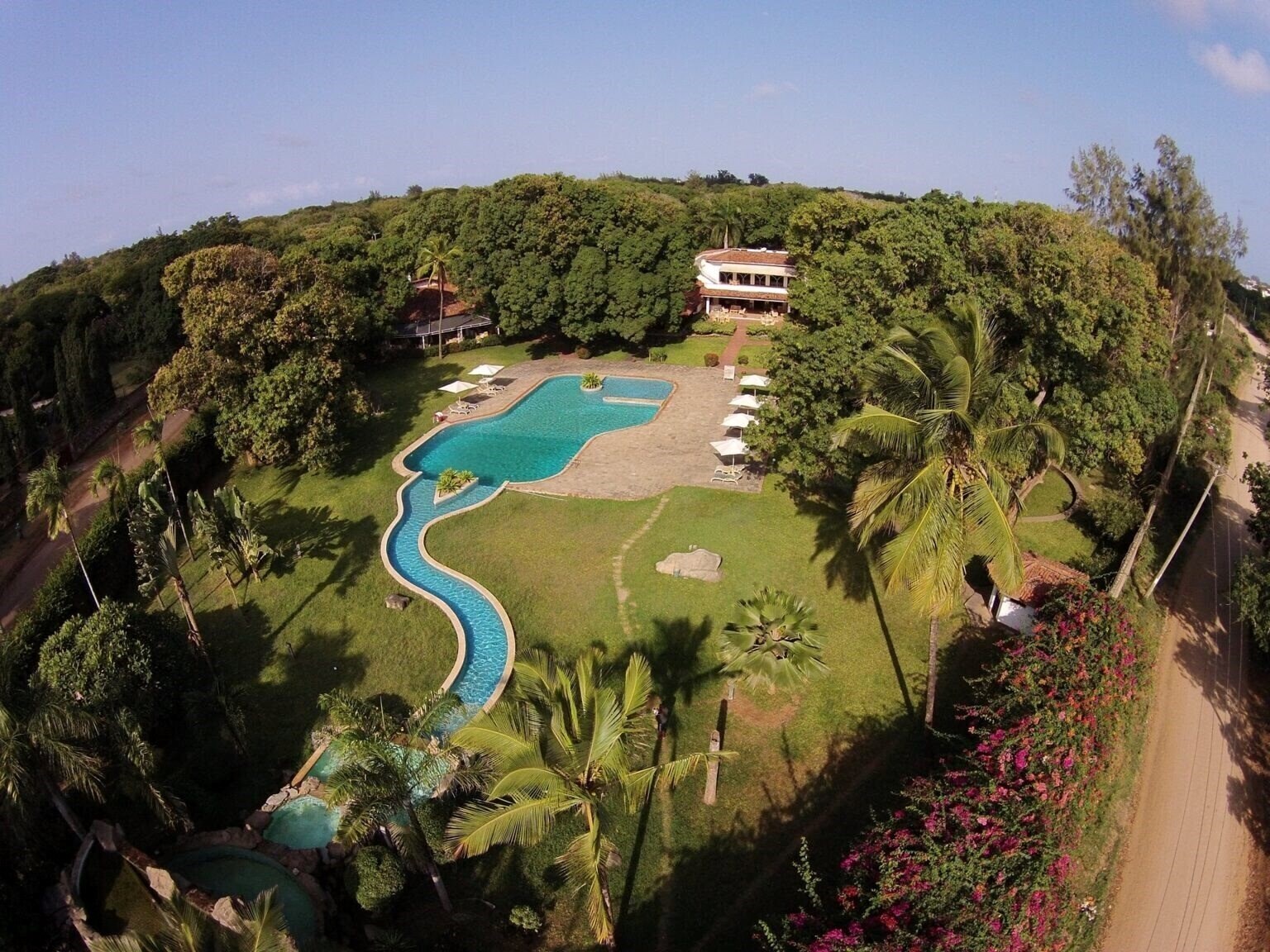Mwembe Resort & The Village 3* қонақ үйі