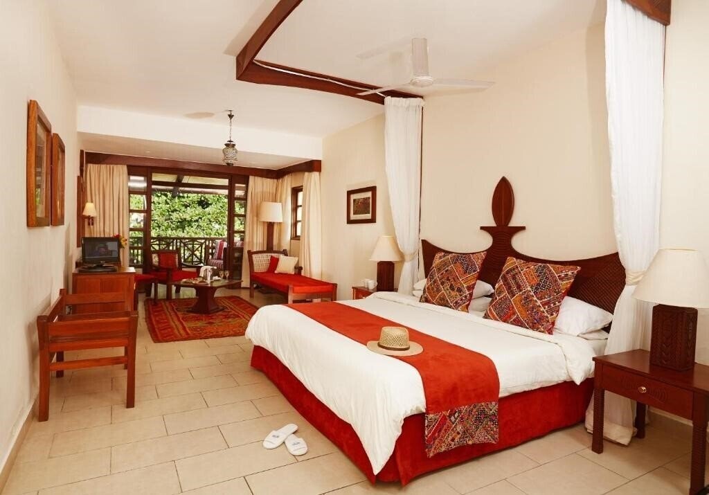 Фото Neptune Beach Resort 4*