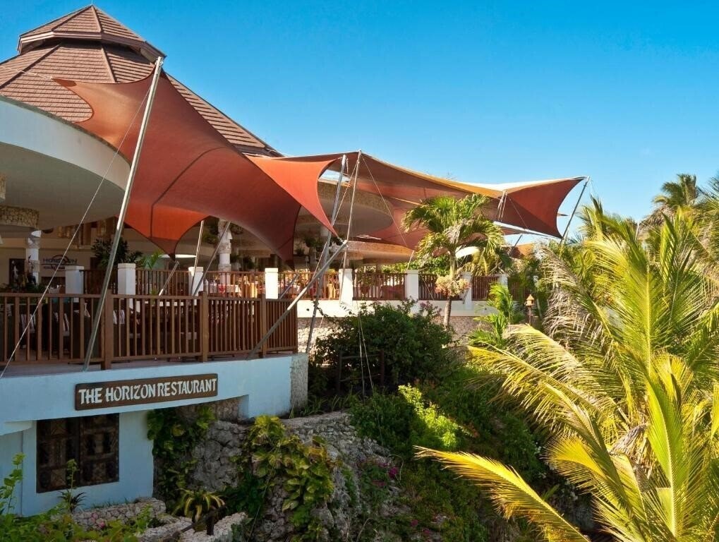 Изображение Leopard Beach Resort 5*