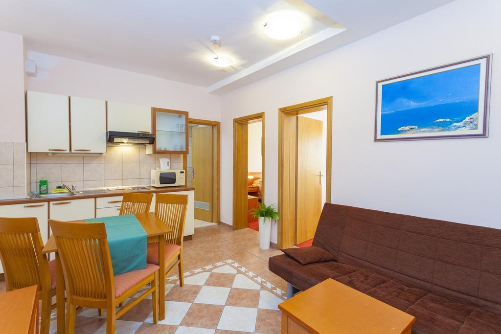 Aparthotel Milenij Baska Voda 4* суреті