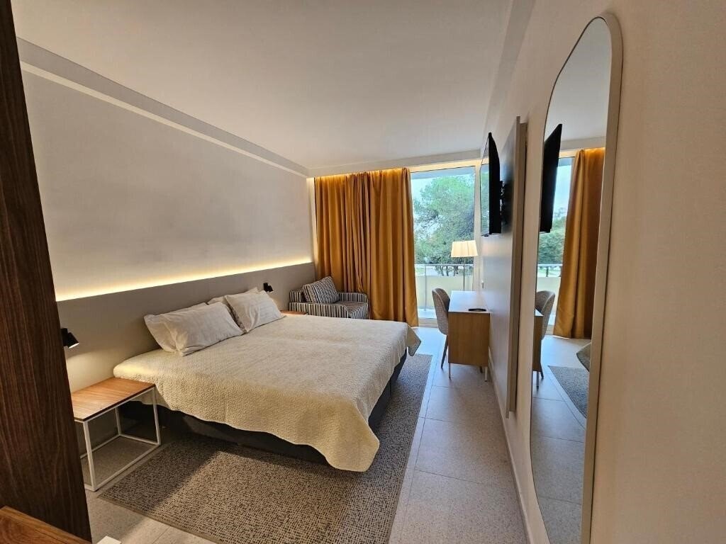 Hotel Adria 3* фотосуреті