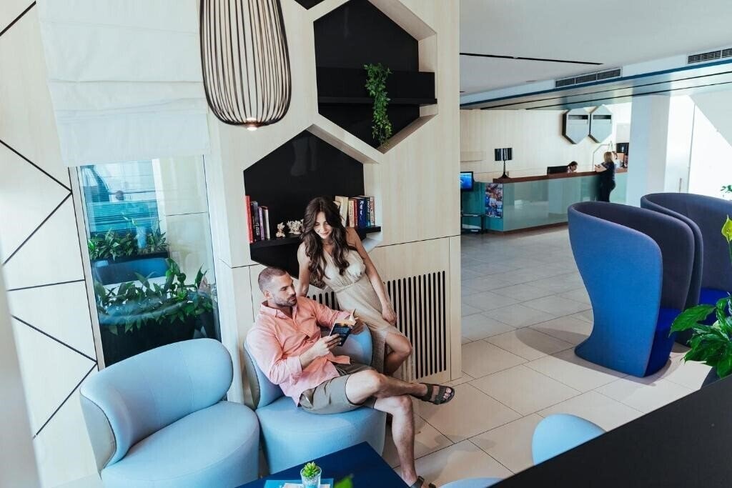 Отель Hotel Kornati 4*