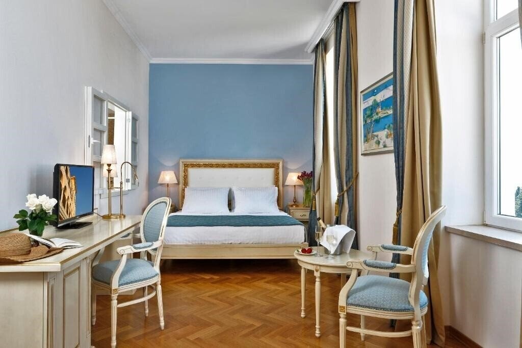 Фото Therapia 4*