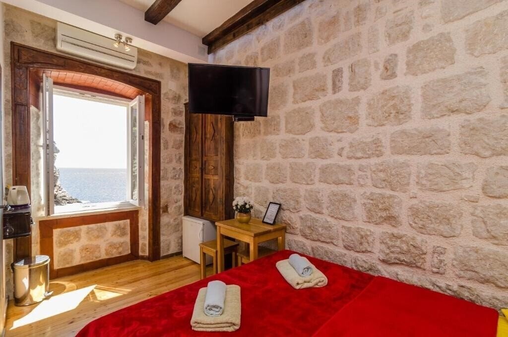 Фотография Eddie's Sea View Rooms Old Town 3*