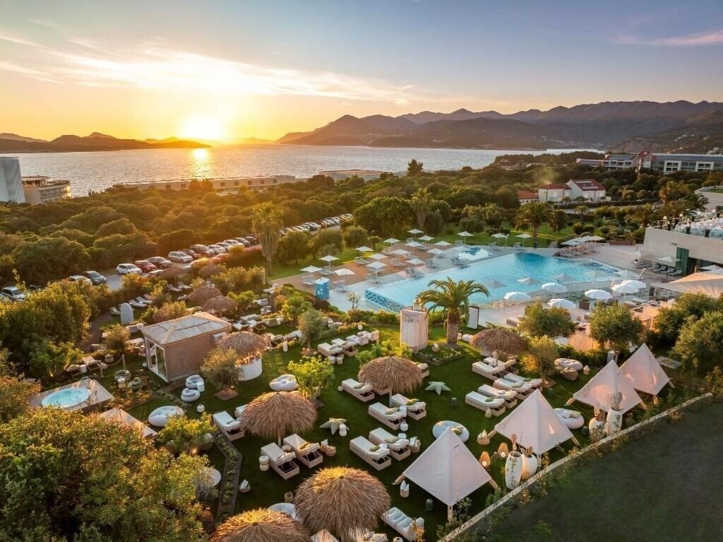 Отель Valamar Lacroma 4*