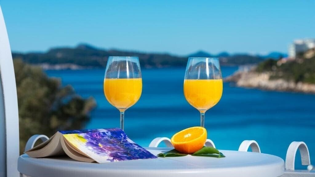 Фотография Maestral Komodor 3*