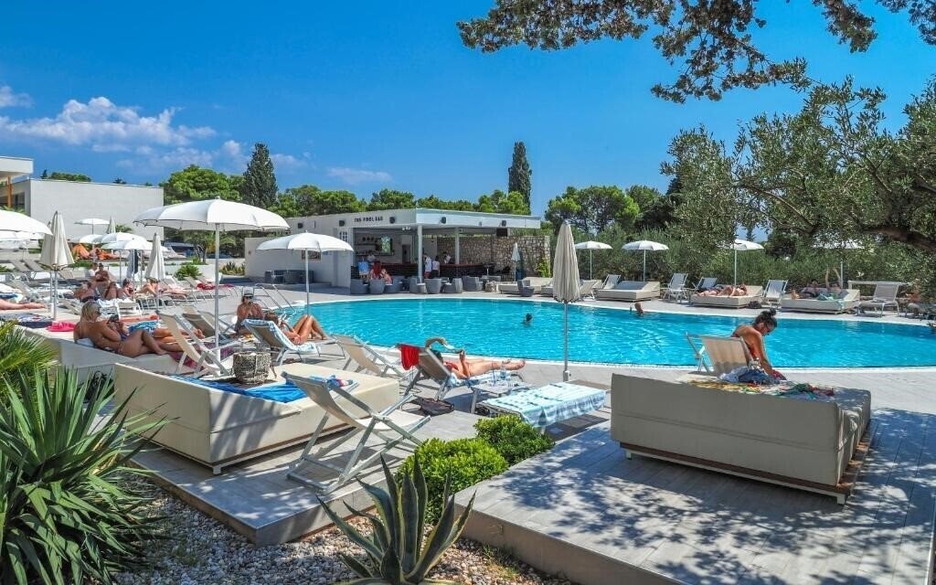 Pharos 2* суреті