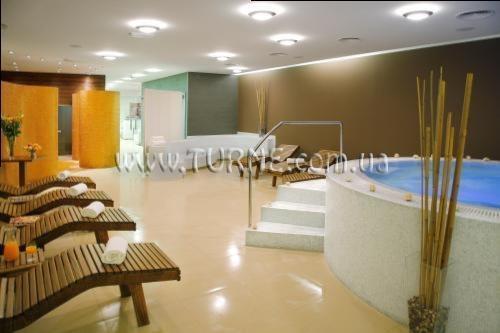 Bristol 3* фотосуреті