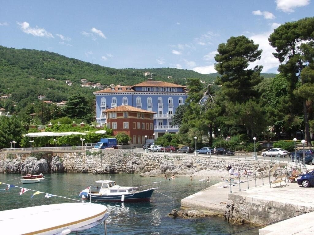 Park Hotel Lovran 4* суреті