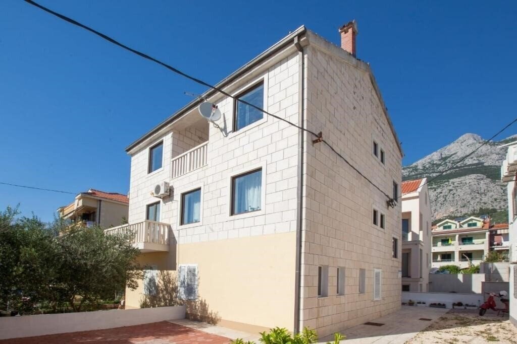 Отель Miro Studio 2*