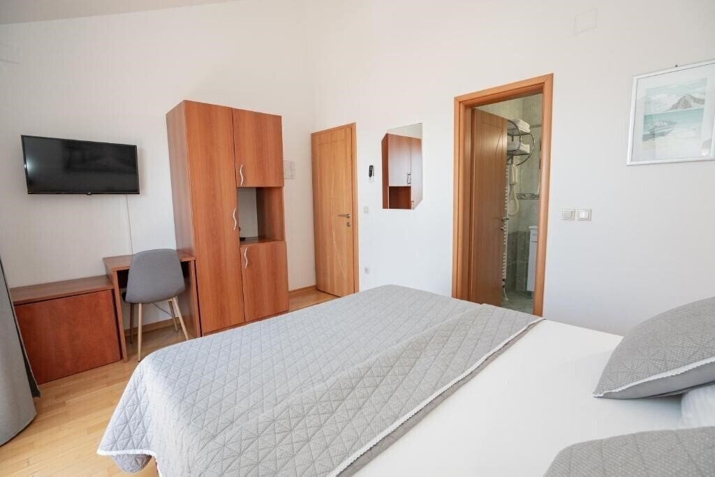 Bok Pansion Comfort 3* суреті