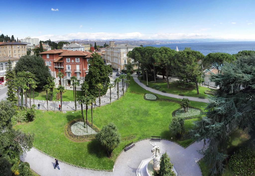 Отель Sveti Jakov Hotel 5*