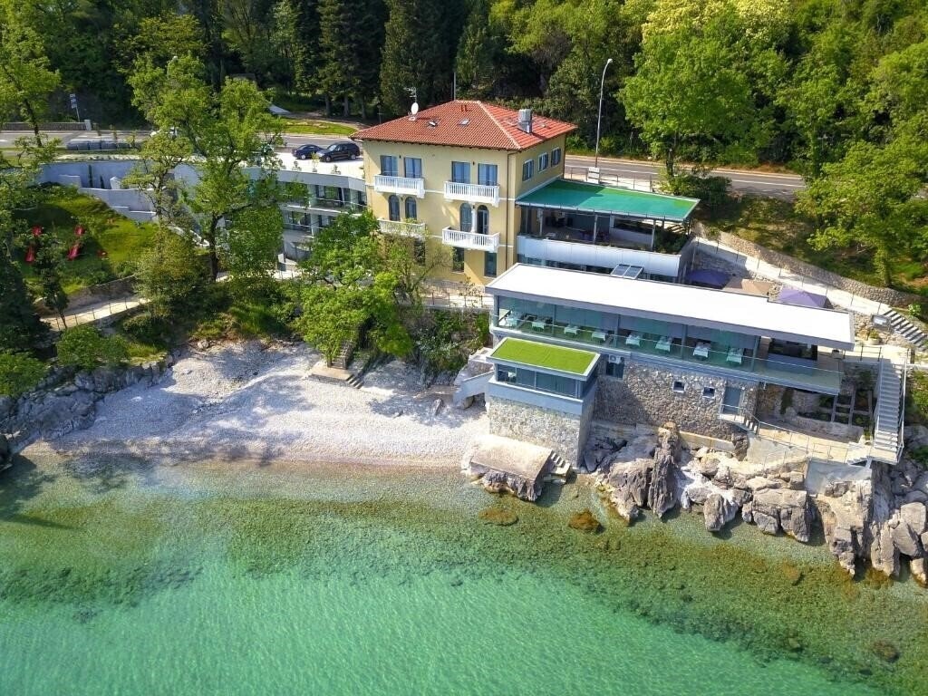 Boutique Hotel Mali Raj 4* қонақ үйі