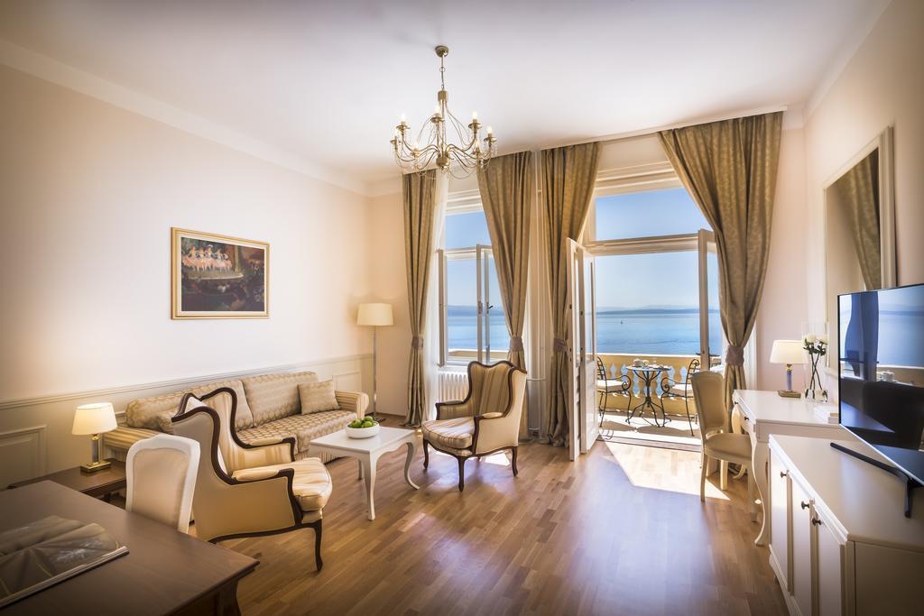 Palace Bellevue 3* фотосуреті