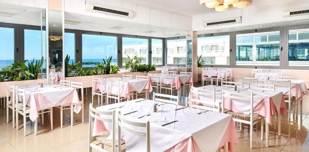 Фотография Hotel Delfin Plava Laguna 2*