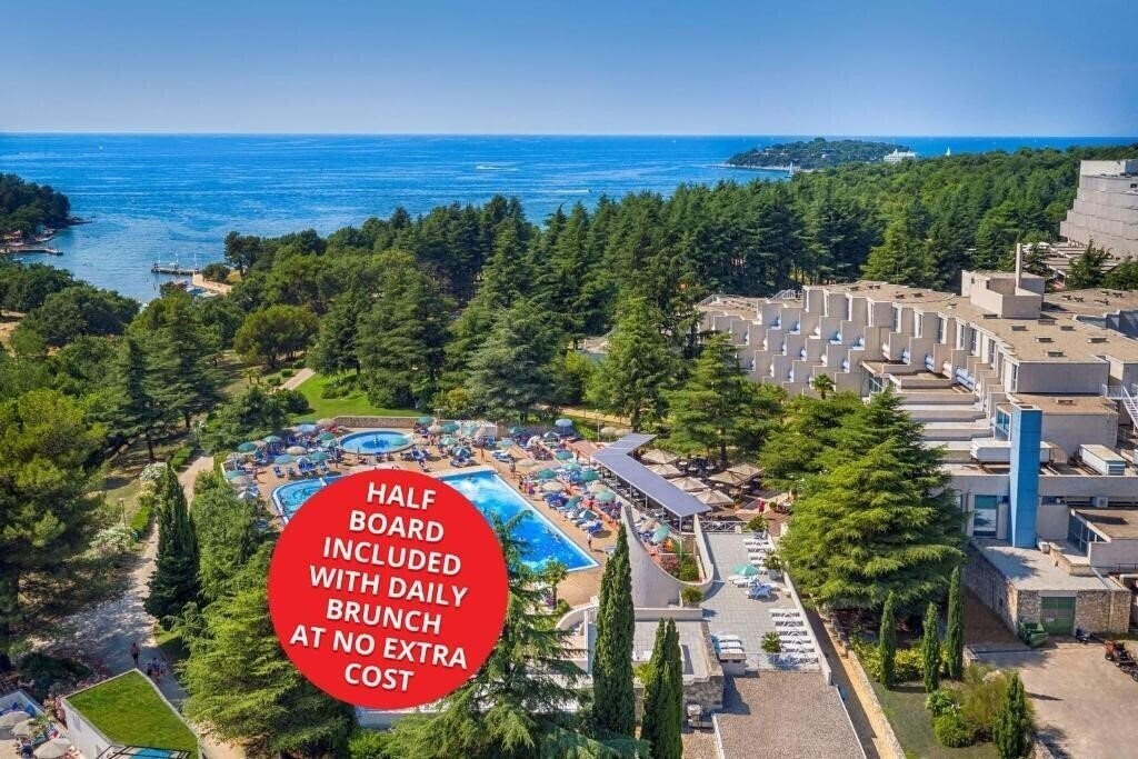 Отель Sunny Poreč by Valamar (ex. Crystal Sunny Hotel) 4*