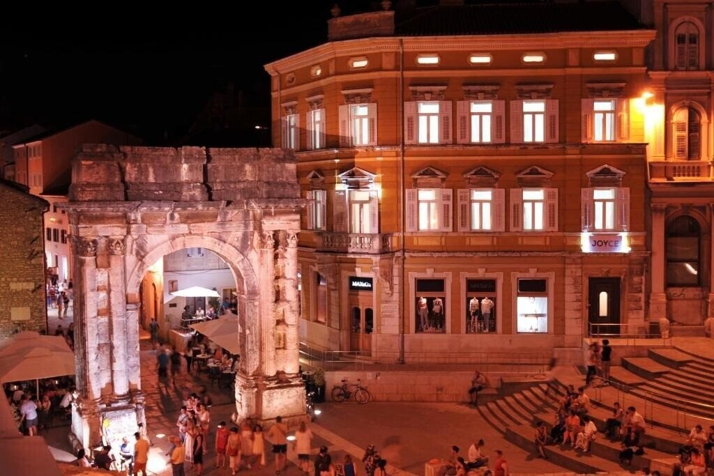 Boutique Hostel Joyce 4* қонақ үйі
