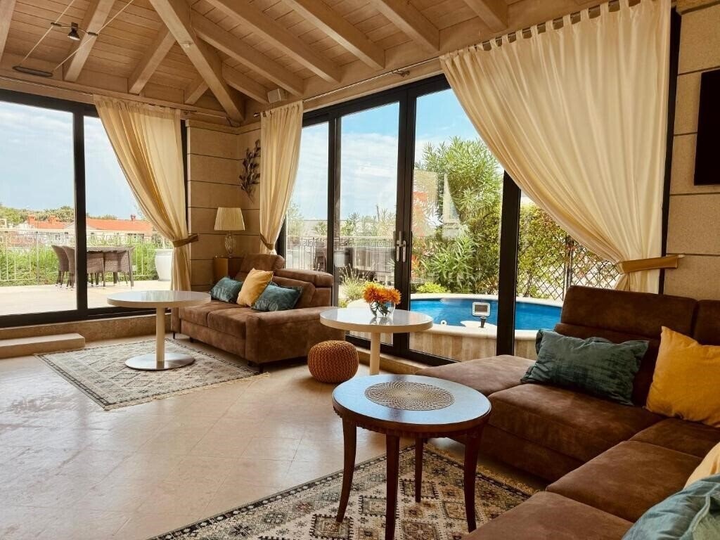 Фото Boutique Hotel Oasi 4*