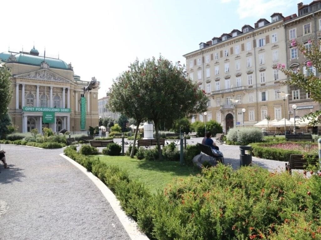 App Greis 2* фотосуреті