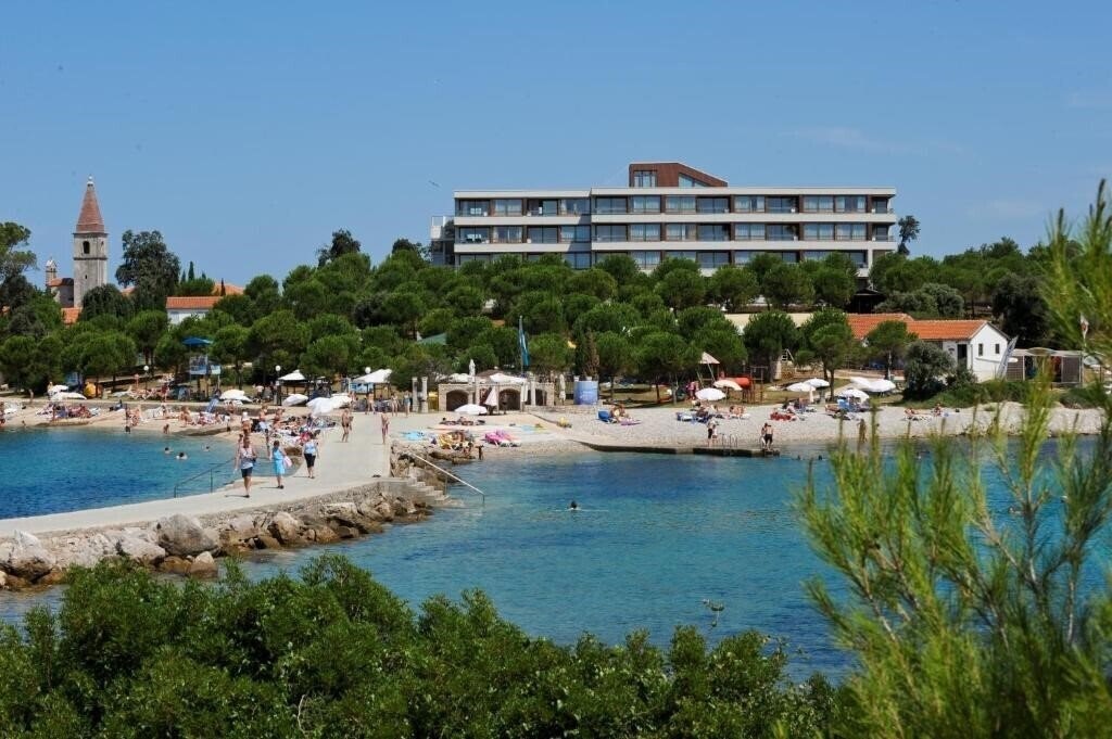 All Suite Island Hotel Istra (Red Island All Suites) 4* қонақ үйі