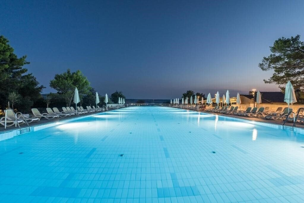 Bluesun Alan Hotel 3* суреті