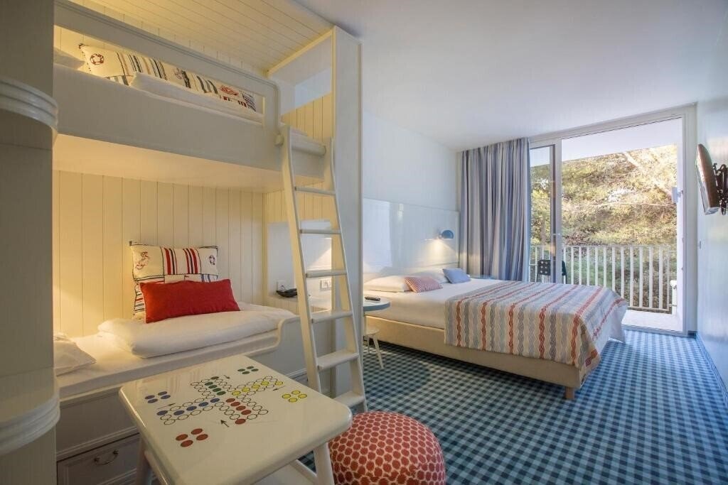 Фото Andrija Solaris 4*