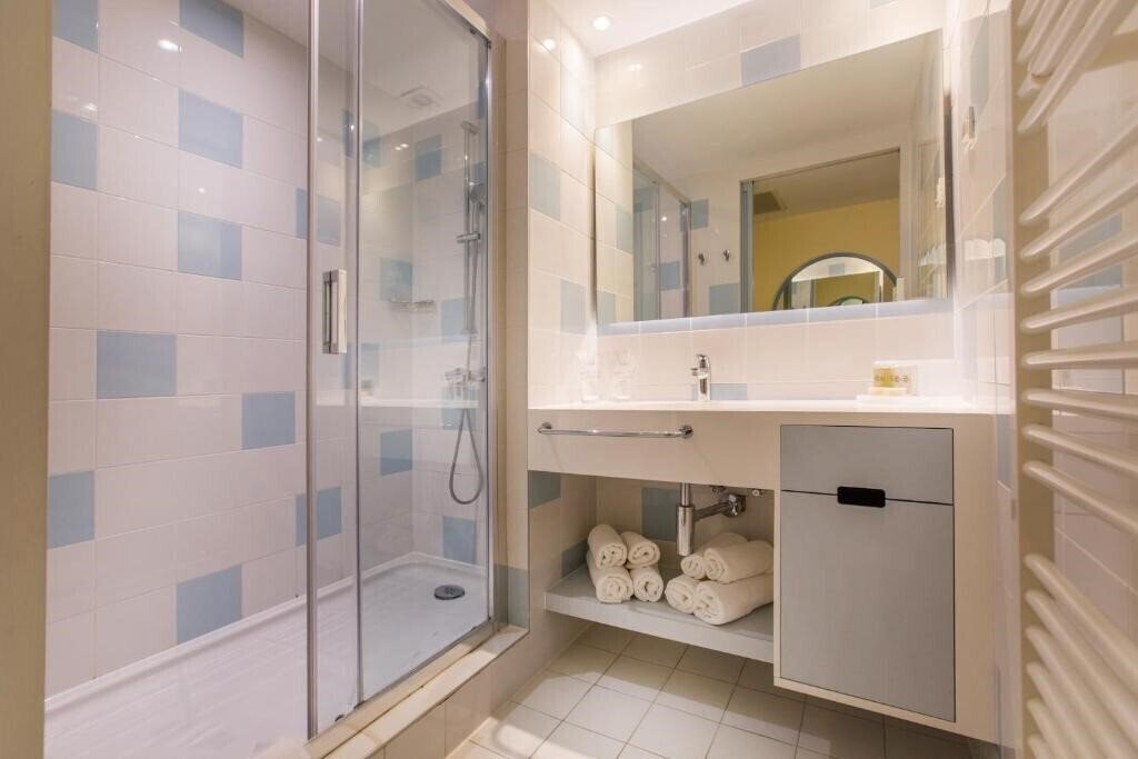 Andrija Solaris 4* фотосуреті